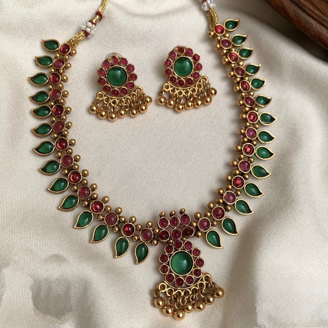 Palakka neckalace